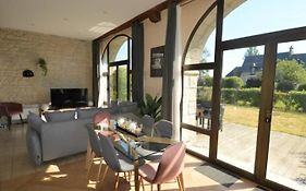 Appartement Lumineux Et Cosy Avec Jardin Vue Sur Chateau Pres Port En Bessin, Bayeux Et Omaha Beach